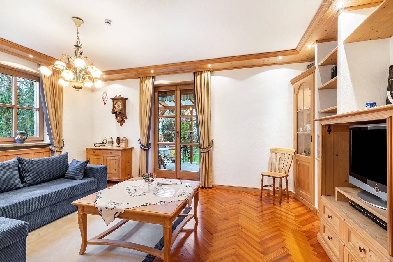 Entire apartment, Vroni Holiday Apartment - Hochzoll South in Augsburg, Bavarian Swabia