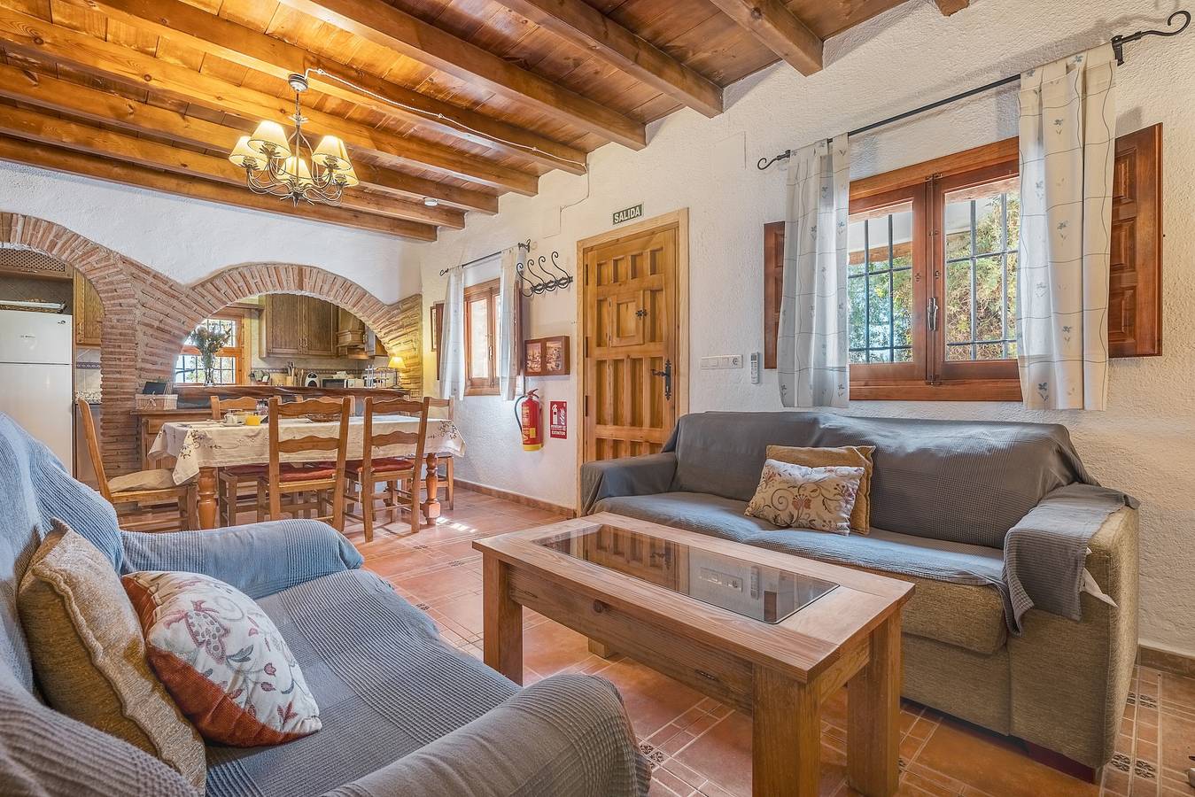 Landhaus 'El Gales' mit Bergblick, Wi-Fi und Klimaanlage in Órgiva, Granada Provinz
