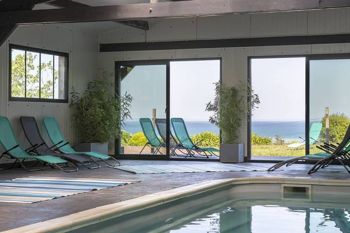 Maison d’hôte pour 4 personnes, avec terrasse ainsi que piscine et jardin à Cancale