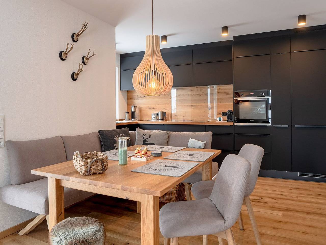 Ganze Ferienwohnung, Zirbentraum - Ferienwohnung mit Bergblick, Parkplatz und Terrasse in Grünten, Rettenberg