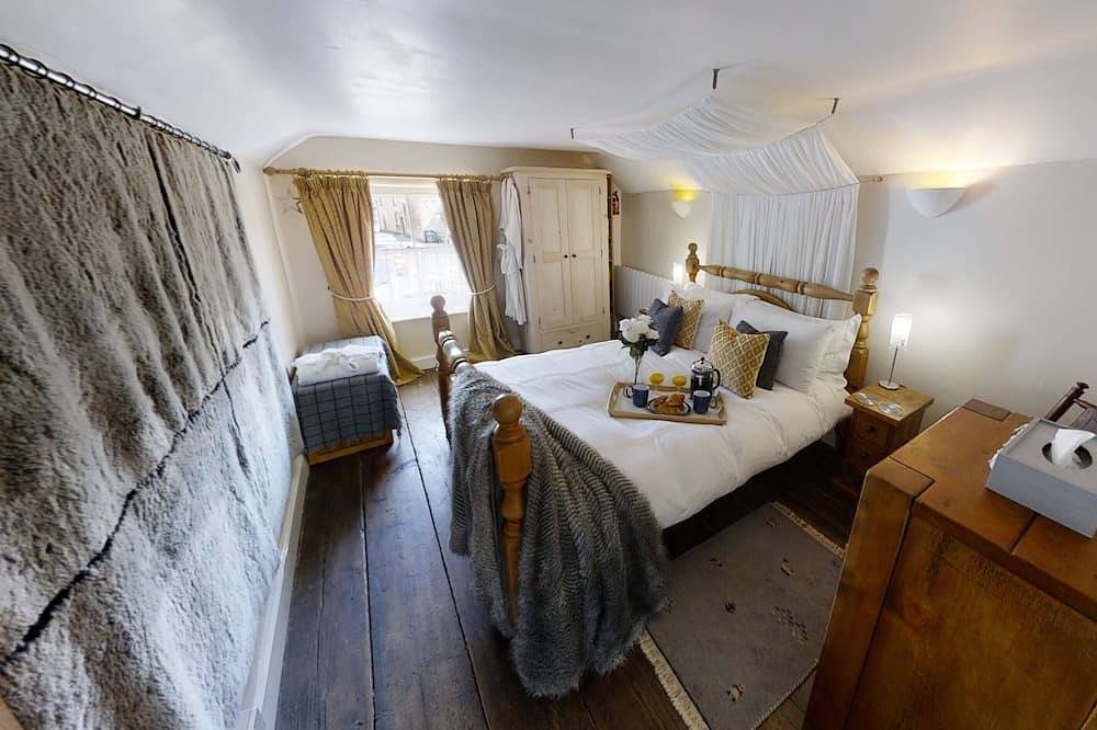 Thimble Cottage, Youlgreave lovely stone cottage for 2 with Woodburner and Wifi in Youlgreave, Derbyshire