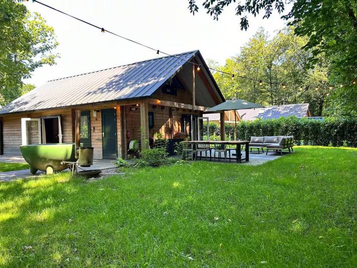 Vakantiehuis voor 6 personen, met tuin en whirlpool - 1