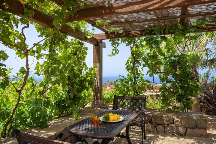 Ferienwohnung für 2 Personen, mit Terrasse und Ausblick - 1