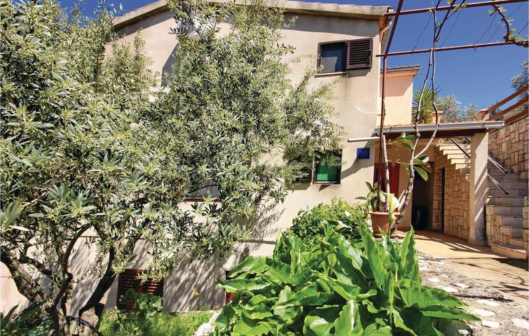 Gîte pour 5 personnes, avec terrasse en Korcula - 2