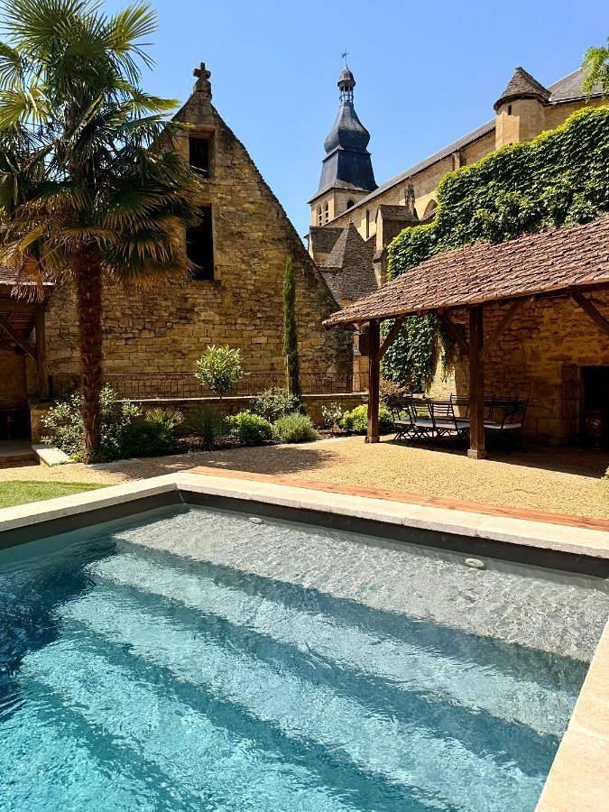 Location de vacances pour 7 personnes, avec jardin ainsi que piscine et vue, adapté aux familles dans Rue Typique De Sarlat Sarlat La Caneda - 3