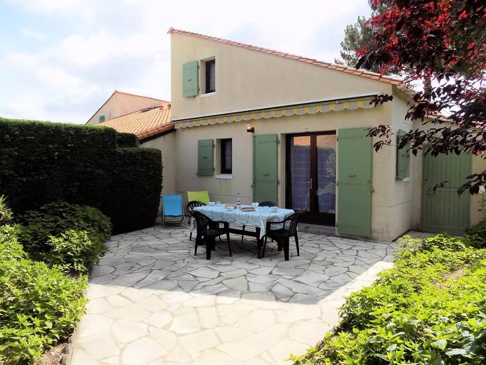 Villa pour 5 personnes, avec terrasse et piscine dans La Palmyre