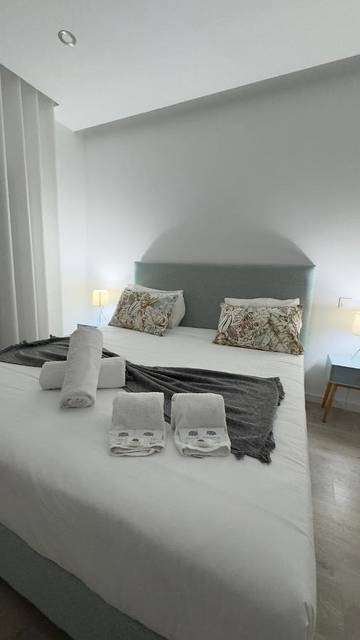 Gîte pour 2 personnes, avec terrasse ainsi que jardin et vue, animaux acceptés à Vila de Rei