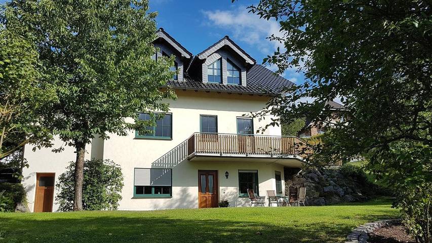 Ferienwohnung für 4 Personen, mit Garten und Terrasse, kinderfreundlich in Adenau