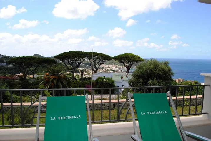 Appart’hôtel pour 3 personnes, avec vue et jardin - 1