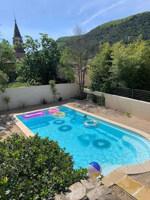Villa für 8 Personen, mit Pool und Garten sowie Ausblick - 1