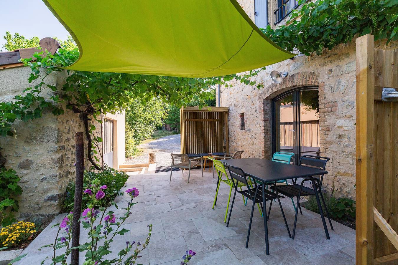 Gîte « La Peyrolle » avec terrasse privée, jardin et Wi-Fi in Aouste-sur-Sye, Région de Die