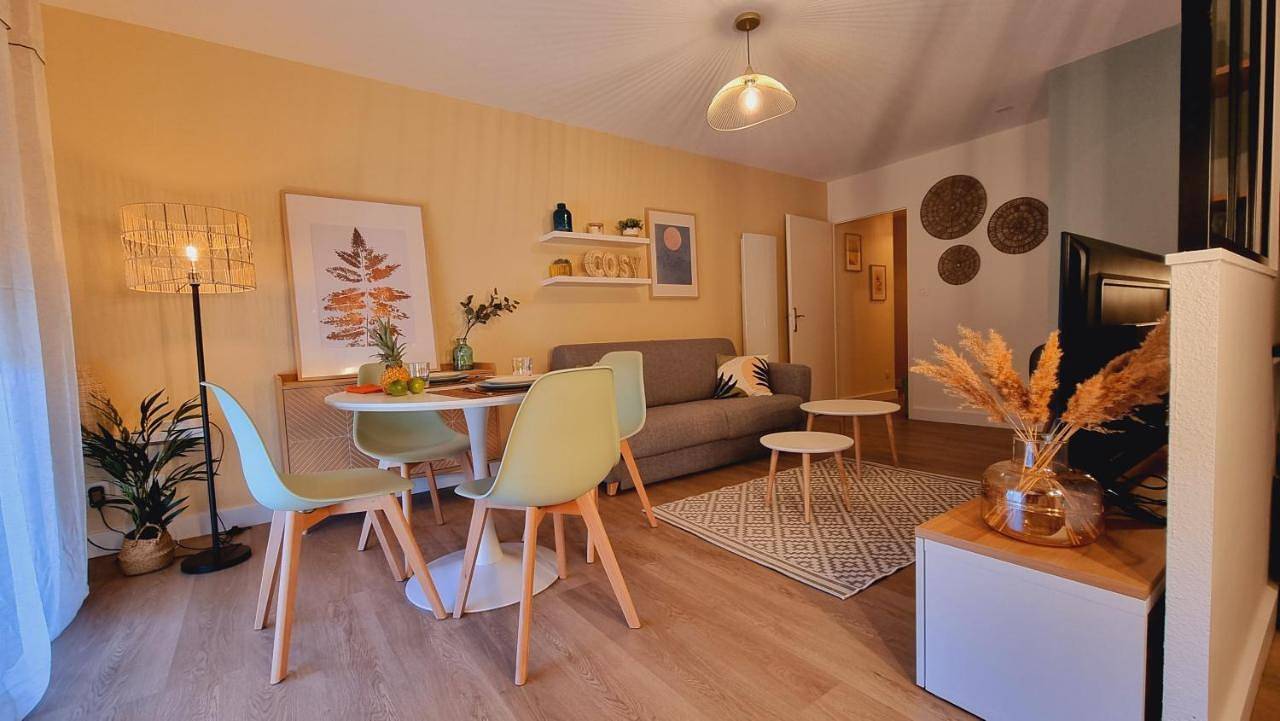 Appartement entier, T2 quartier Mermoz, 2 places de parking privées in Pamiers, Ariège