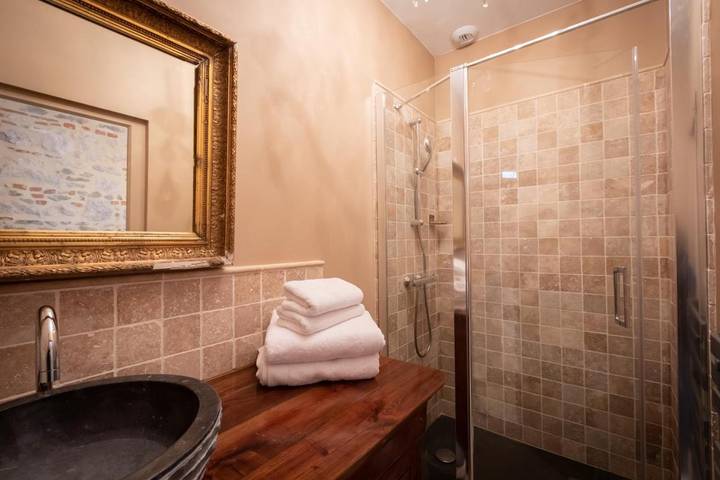 Location de vacances pour 2 personnes, avec piscine et jardin à Vierzon