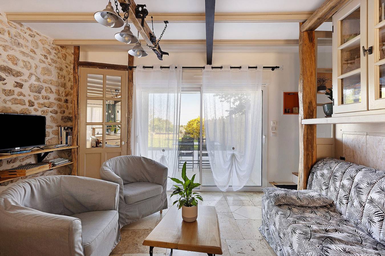 Gîte « À La Tite Boulite » con piscina compartida, terraza privada y Wi-Fi in Pouzioux-La-Jarrie, Vouneuil-sous-Biard