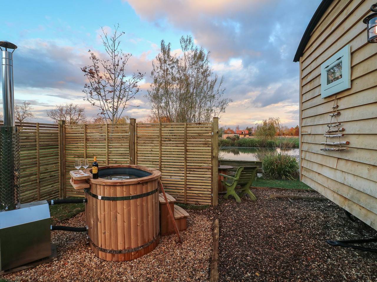Herbie's Shepherds Hut at Shepherds Lodge Retreat and Wellness in Melton, Leicestershire