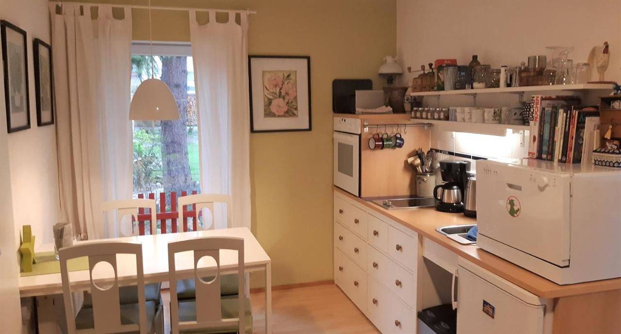 Ganze Ferienwohnung, Apartment with Garden View in Marzahn - Hellersdorf, Berlin