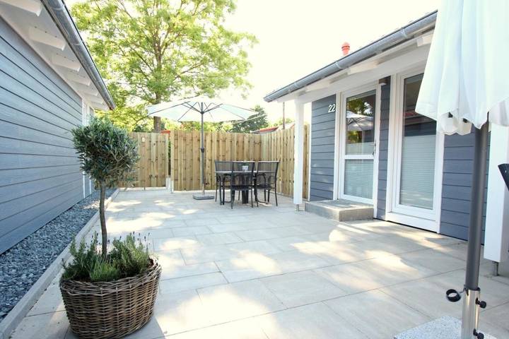Ferienwohnung für 4 Personen, mit Terrasse und Garten sowie Seeblick in Schützenfest Hannover
