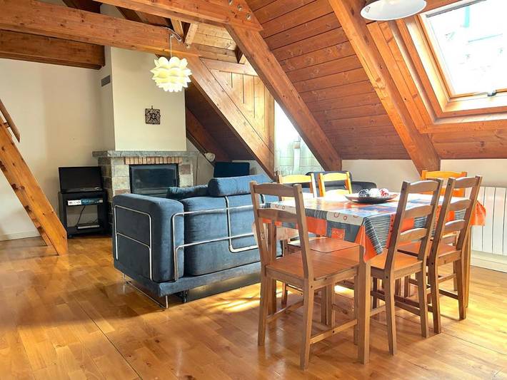 Apartamento de vacaciones para 6 personas, con balcón, Se admiten mascotas en Pallars Sobirà