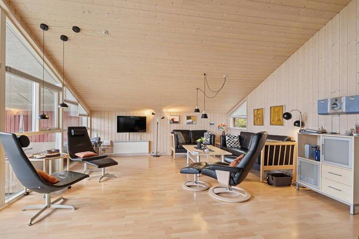 Scenic vacation home in the heart of West Jutland - where sea, fjord and tranquillity meet in Fjand, Nissum Fjord