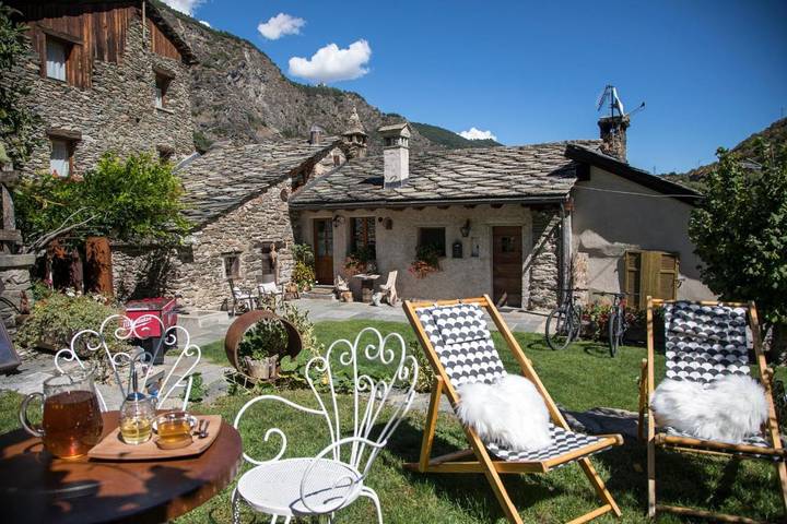 Chambre d’hôte pour 2 personnes, avec Terrasse ainsi que Jardin et Sauna