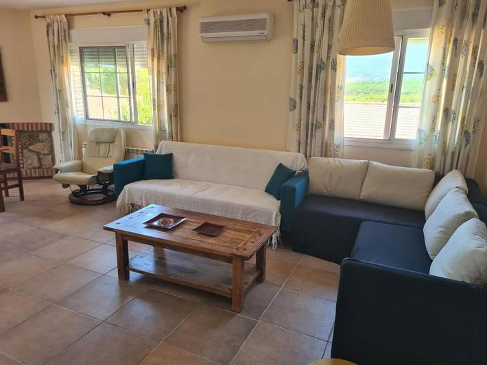 Location de vacances pour 6 personnes, avec vue et jardin ainsi que piscine et balcon à La Adrada - 4