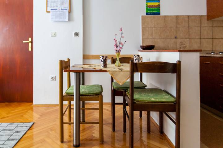 Ganze Wohnung, Ferienwohnung Belavic - 2 in Njivice, Krk