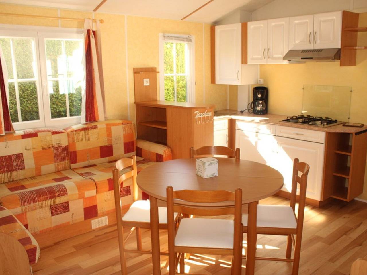 Mobil-home 4 pers. avec terrasse à Notre-Dame-de-Monts in Notre-Dame-de-Monts, Vendée