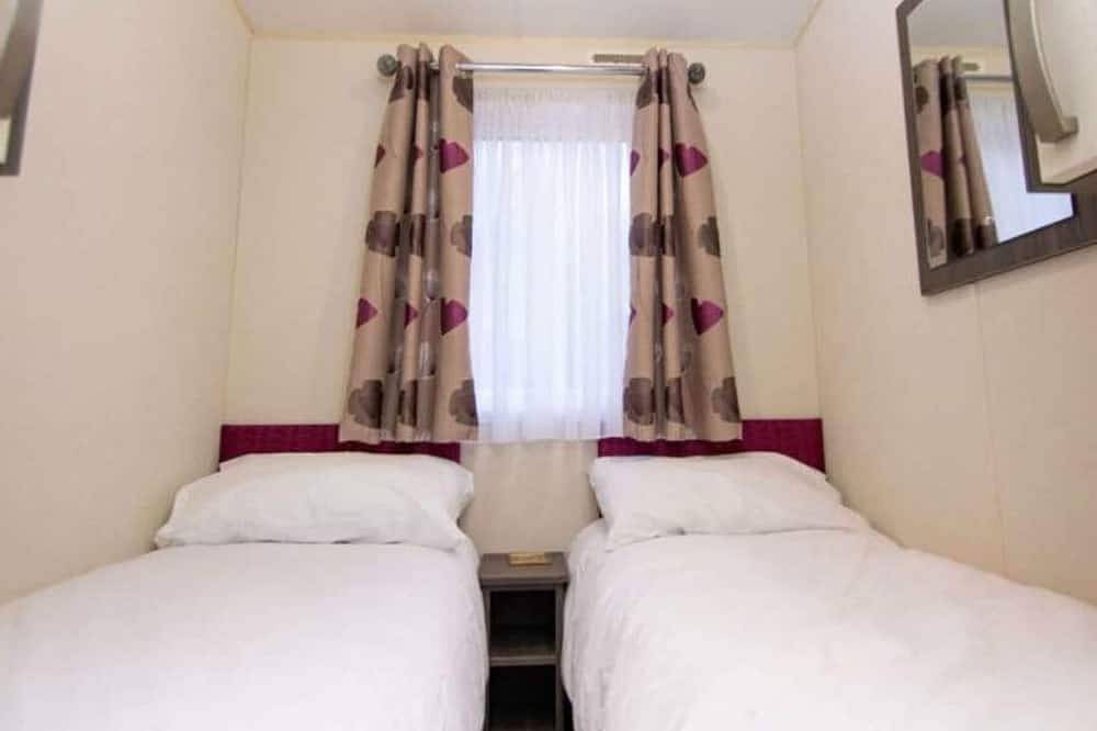 Shorefield Country Park Getaway in Milford-on-Sea, Hampshire
