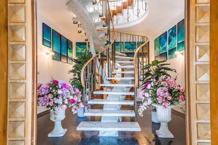 Location de vacances pour 12 personnes, avec sauna et vue ainsi que jardin et piscine, animaux acceptés à Fiesole - 2