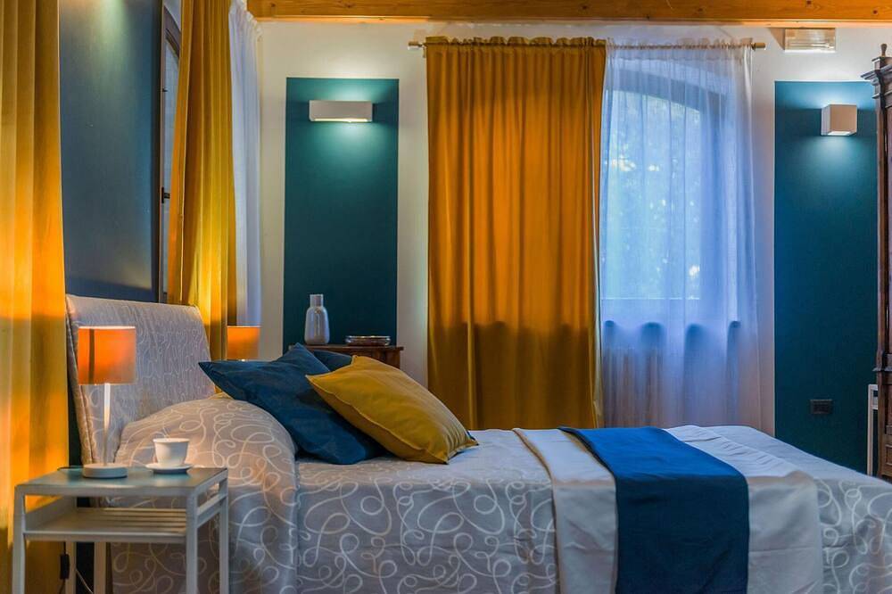 Villa Durante - Villa privata, 5 camere, piscina, wifi, animali ok, Marche in Cagli, Valle del Metauro