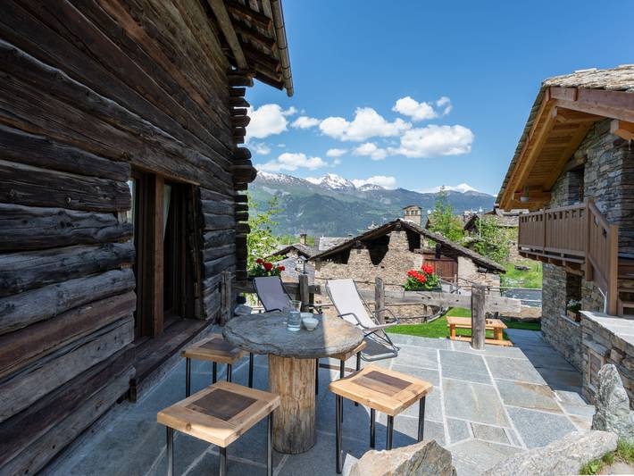 Location de vacances pour 5 personnes, avec jardin et terrasse dans Vallée d'Aoste - 2