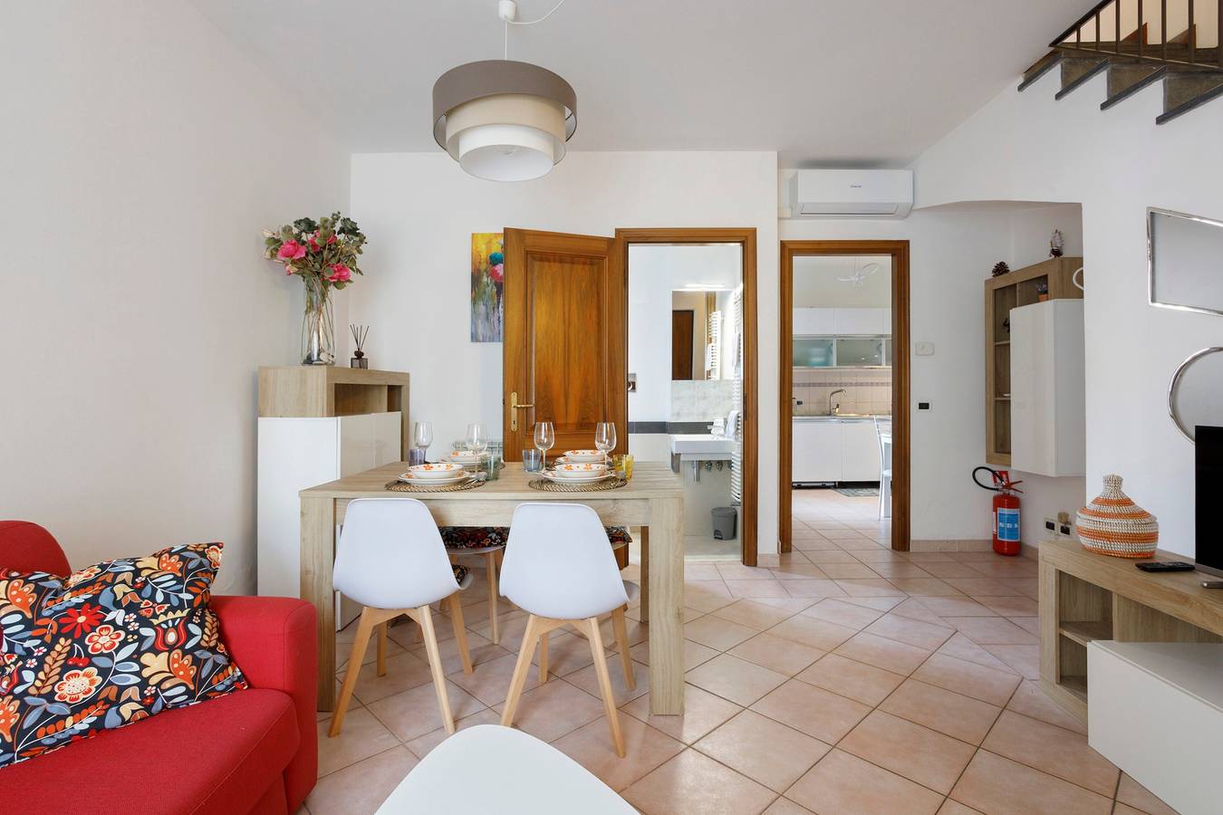 Holiday Home 'Villino Flora' with Wi-Fi and Air Conditioning in Viareggio, Maremma Kysten