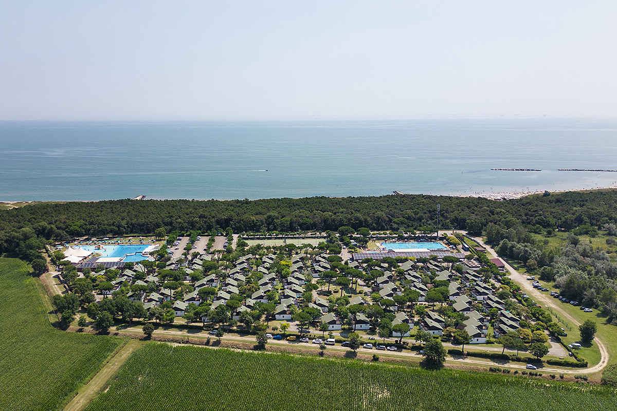 Bungalow mit Klimaanlage, Internet, Garten und Pool  in Casal Borsetti, Ravenna Provinz