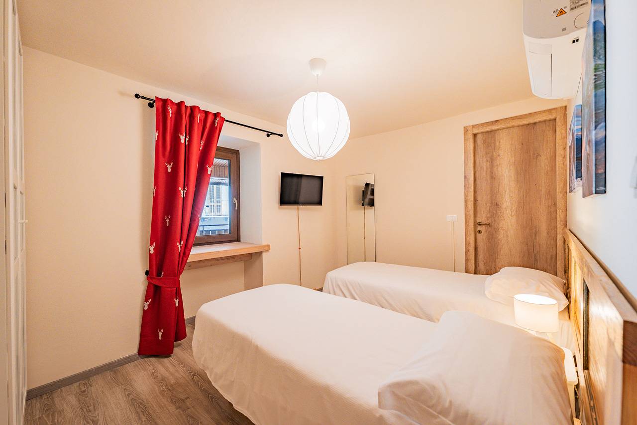 Meublè La Ciastella [Two single beds] in Vinadio, Cuneo Provinz