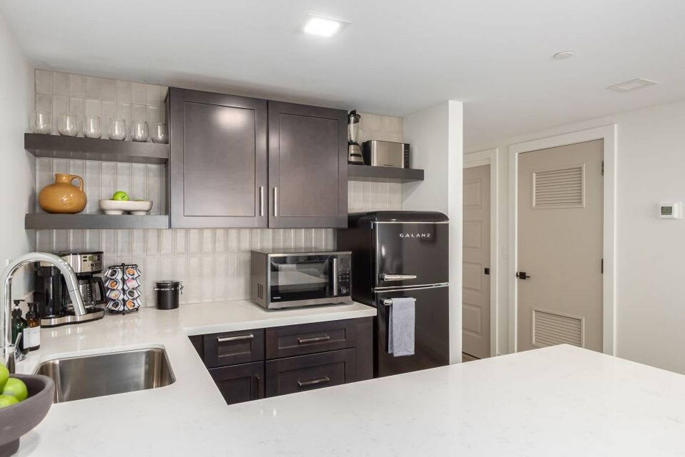 Entire apartment, Heart of Old Town Full Gym Walkable to Everything in Camelback Mountain, Scottsdale