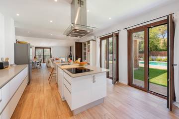 Villa in Crestatx, Sa Pobla für 8 
