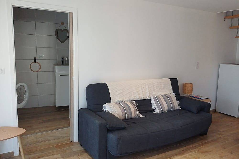 A Casuccia small, peaceful, detached house between the sea and the mountains in Peri, Ajaccio und Umgebung