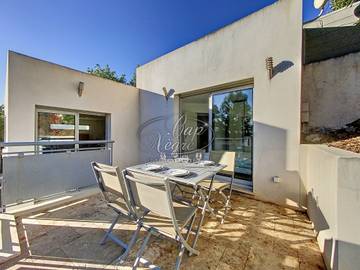 Gîte pour 4 personnes, avec terrasse dans Cavalière