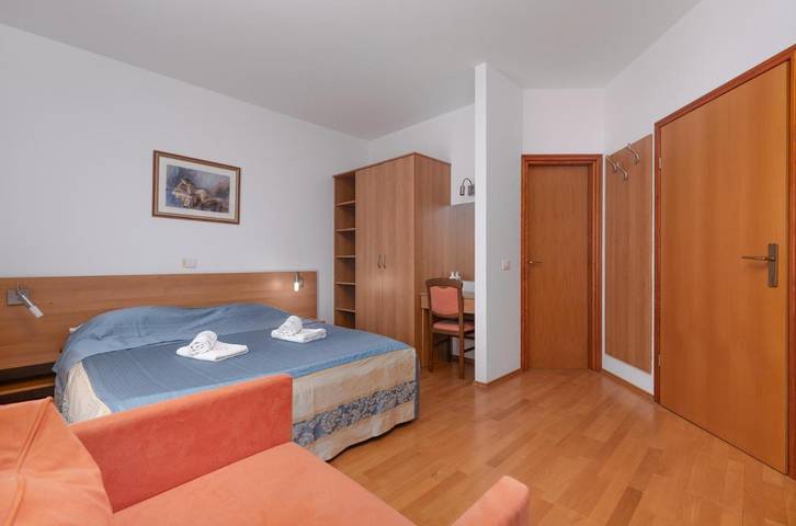Ferienwohnung für 2 Personen, mit Terrasse in Funtana