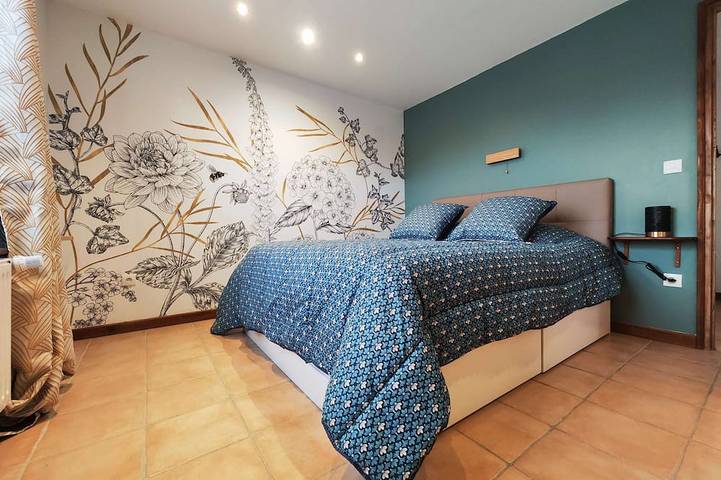 Gîte pour 6 personnes, avec piscine ainsi que terrasse et jardin à Allonnes - 2