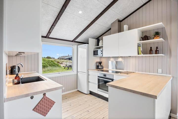 Helles, freundliches Ferienhaus mit Kamin für 6 Personen in Hvide Sande, Holmsland Klit