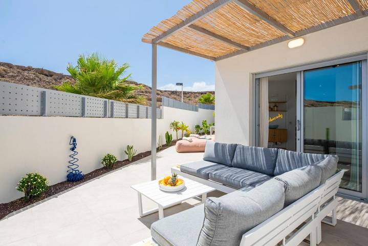 Location de vacances pour 7 personnes, avec terrasse ainsi que bassin pour enfant et piscine dans Los Martínez