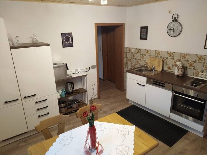 Ganze Wohnung, Ferienwohnung am Marktplatz - Gemütliche Ferienwohnung (65qm) mit Holzofen in Sparneck, Landkreis Hof