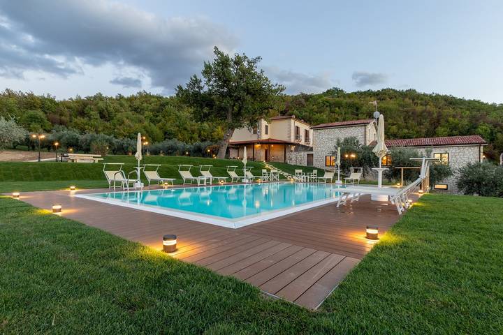 Villa for 18 people, with garden, with pets in Abruzzo