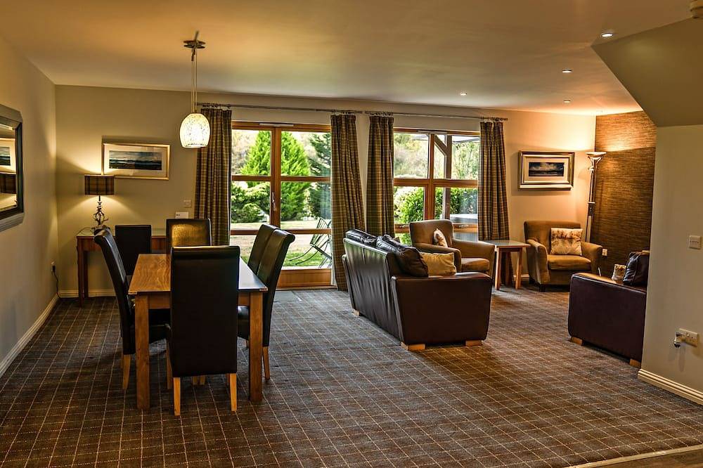 Drumlanrig Lodge with hot tub and views of Loch Lomond in Loch Lomond, Stirling und Umgebung
