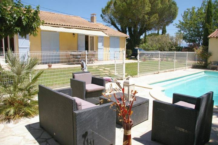 Chalet para 4 personas, con jardín y piscina, Familias con niños - 1