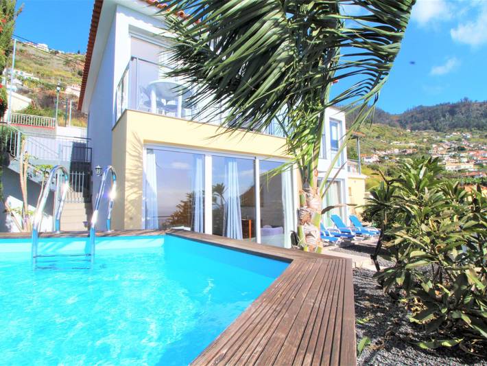 Location de vacances pour 6 personnes, avec jardin et piscine dans Arco da Calheta - 2