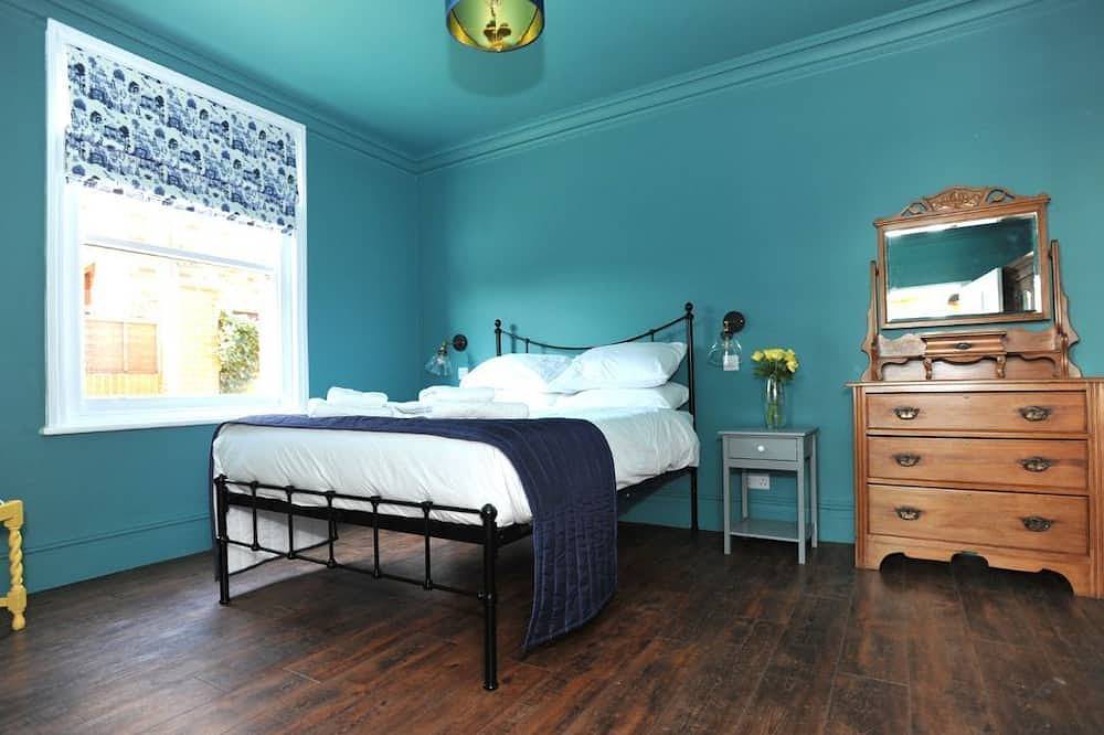 An apartment that sleeps 2 guests  in 1 bedroom in Cheltenham, Gloucestershire