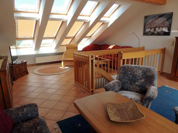 Bungalow für 5 Personen, mit Balkon und Terrasse sowie Garten