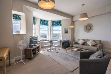 Log Cabin for 4 People in Torquay, Torbay, Photo 4